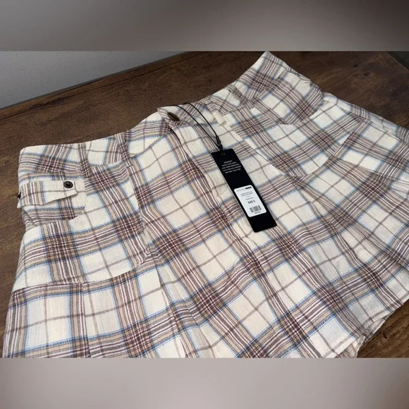 Fashion Nova Plaid Gauze Mini Skirt in Cream and Brown - Picture 4 of 10